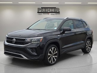 Used 2022 Volkswagen Taos SE image 1