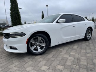 Used 2016 Dodge Charger SXT image 1