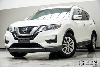 Used 2017 Nissan Rogue SV image 1