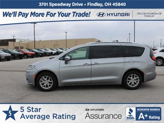Used 2021 Chrysler Pacifica Touring-L image 1