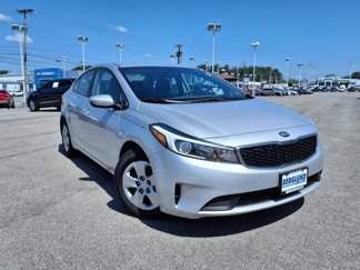 Used 2018 Kia Forte LX image 1