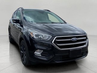 Used 2017 Ford Escape Titanium image 1