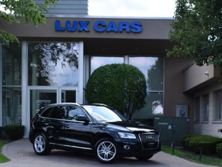 Used 2017 Audi Q5 2.0T Premium Plus w/ Technology Package image 1