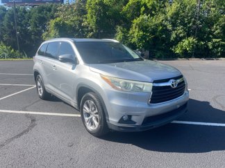 Used 2015 Toyota Highlander XLE image 1