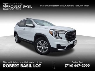 Used 2022 GMC Terrain SLE w/ Driver Convenience Package image 1