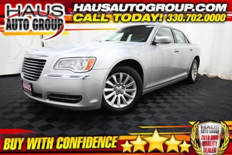 Used 2012 Chrysler 300 image 1