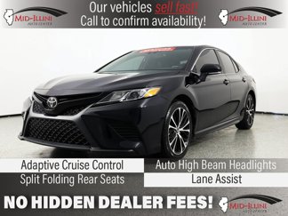 Used 2018 Toyota Camry SE image 1