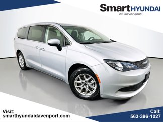 Used 2023 Chrysler Voyager LX image 1