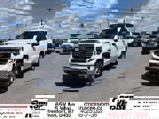 Used 2025 GMC Sierra 1500 SLT w/ X31 Off-Road Package image 1