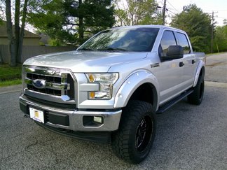 Used 2017 Ford F150 XLT image 1