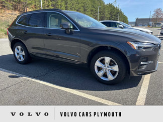 Used 2022 Volvo XC60 B5 Momentum image 1
