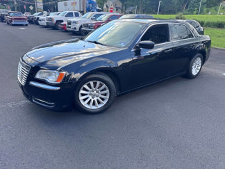 Used 2013 Chrysler 300 image 1