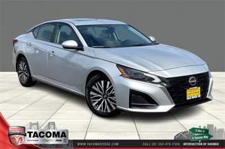 Used 2023 Nissan Altima 2.5 SV image 1