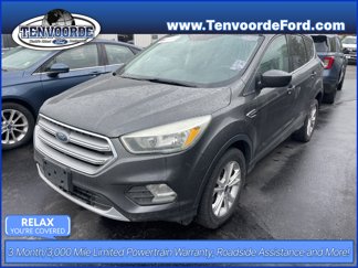 Used 2017 Ford Escape SE image 1