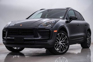 Used 2024 Porsche Macan image 1