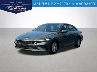 New 2025 Hyundai Elantra SE image 1