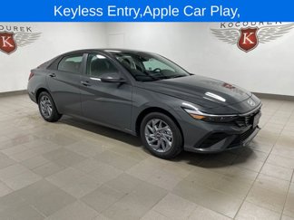 New 2025 Hyundai Elantra Blue image 1