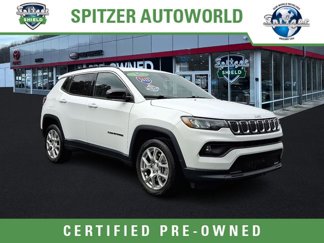 Used 2023 Jeep Compass Latitude image 1