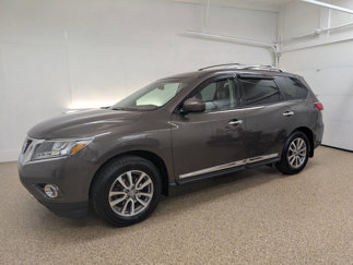 Used 2015 Nissan Pathfinder SL image 1