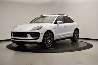 Certified 2024 Porsche Macan Turbo image 1