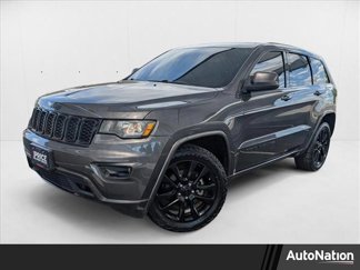 Used 2017 Jeep Grand Cherokee Altitude image 1