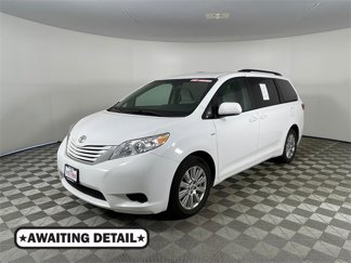 Used 2017 Toyota Sienna LE image 1
