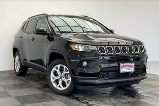 New 2025 Jeep Compass Latitude image 1