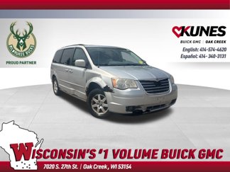 Used 2008 Chrysler Town & Country Touring image 1