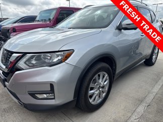 Used 2018 Nissan Rogue SV w/ Premium Package image 1