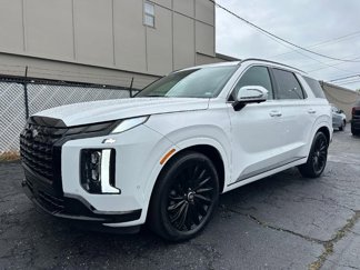 Used 2024 Hyundai Palisade Calligraphy image 1