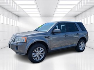Used 2011 Land Rover LR2 HSE image 1