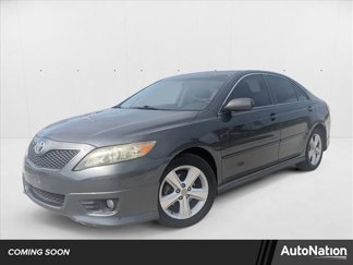 Used 2010 Toyota Camry SE image 1