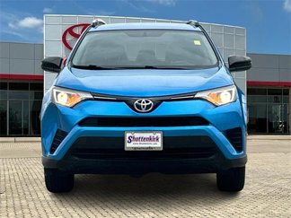 Used 2016 Toyota RAV4 LE image 1