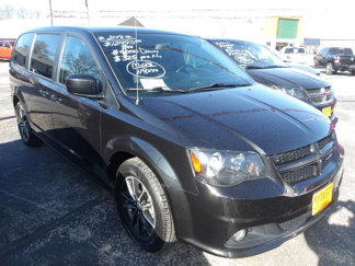 Used 2018 Dodge Grand Caravan SE image 1