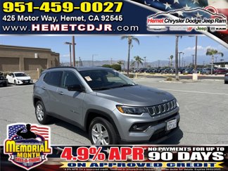 Used 2022 Jeep Compass Latitude image 1