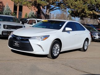 Used 2017 Toyota Camry LE image 1