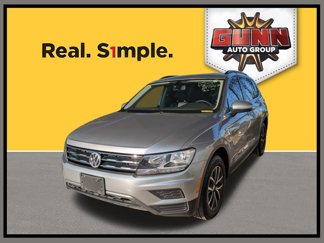 Used 2020 Volkswagen Tiguan SE w/ Panoramic Sunroof Package image 1