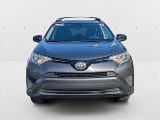 Used 2018 Toyota RAV4 LE video 2