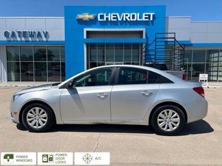 Used 2011 Chevrolet Cruze LS image 1