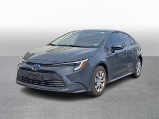 Used 2025 Toyota Corolla LE image 1