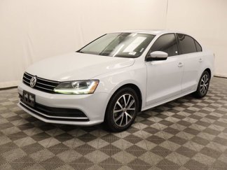 Used 2017 Volkswagen Jetta SE image 1