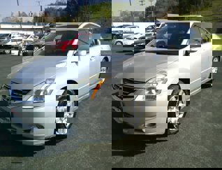 Used 2010 Nissan Altima 2.5 S image 1