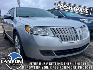 Used 2011 Lincoln MKZ image 1