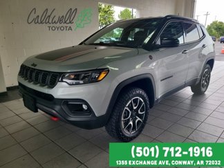 Used 2024 Jeep Compass Trailhawk image 1