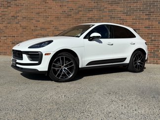 Used 2024 Porsche Macan image 1