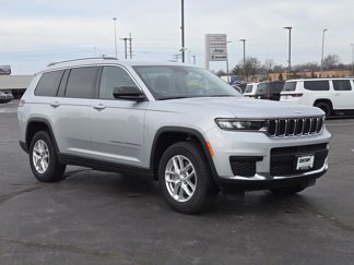 Used 2023 Jeep Grand Cherokee L Laredo image 1