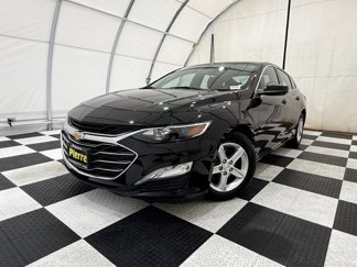 Used 2022 Chevrolet Malibu LT image 1