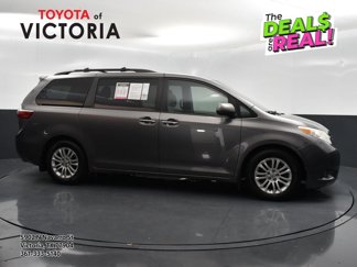 Used 2016 Toyota Sienna XLE image 1