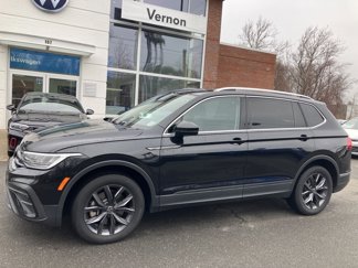 Certified 2022 Volkswagen Tiguan SE w/ Panoramic Sunroof Package image 1