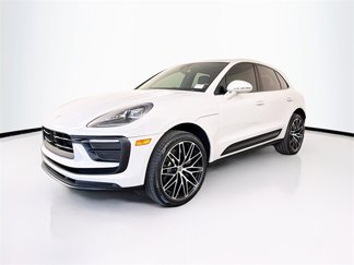 Certified 2024 Porsche Macan image 1